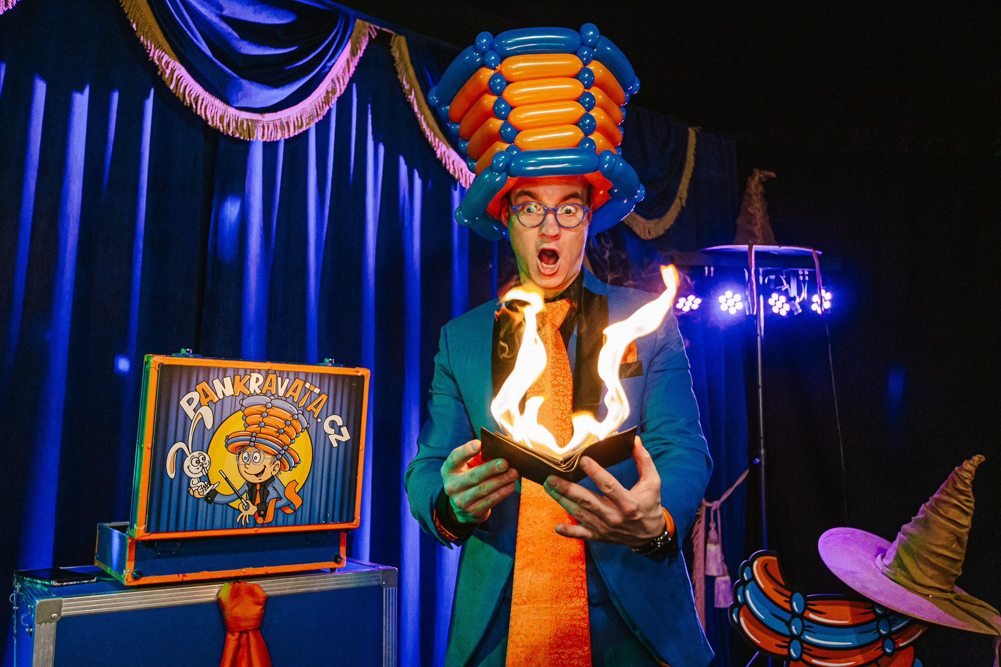 Kouzelník na oslavě velký