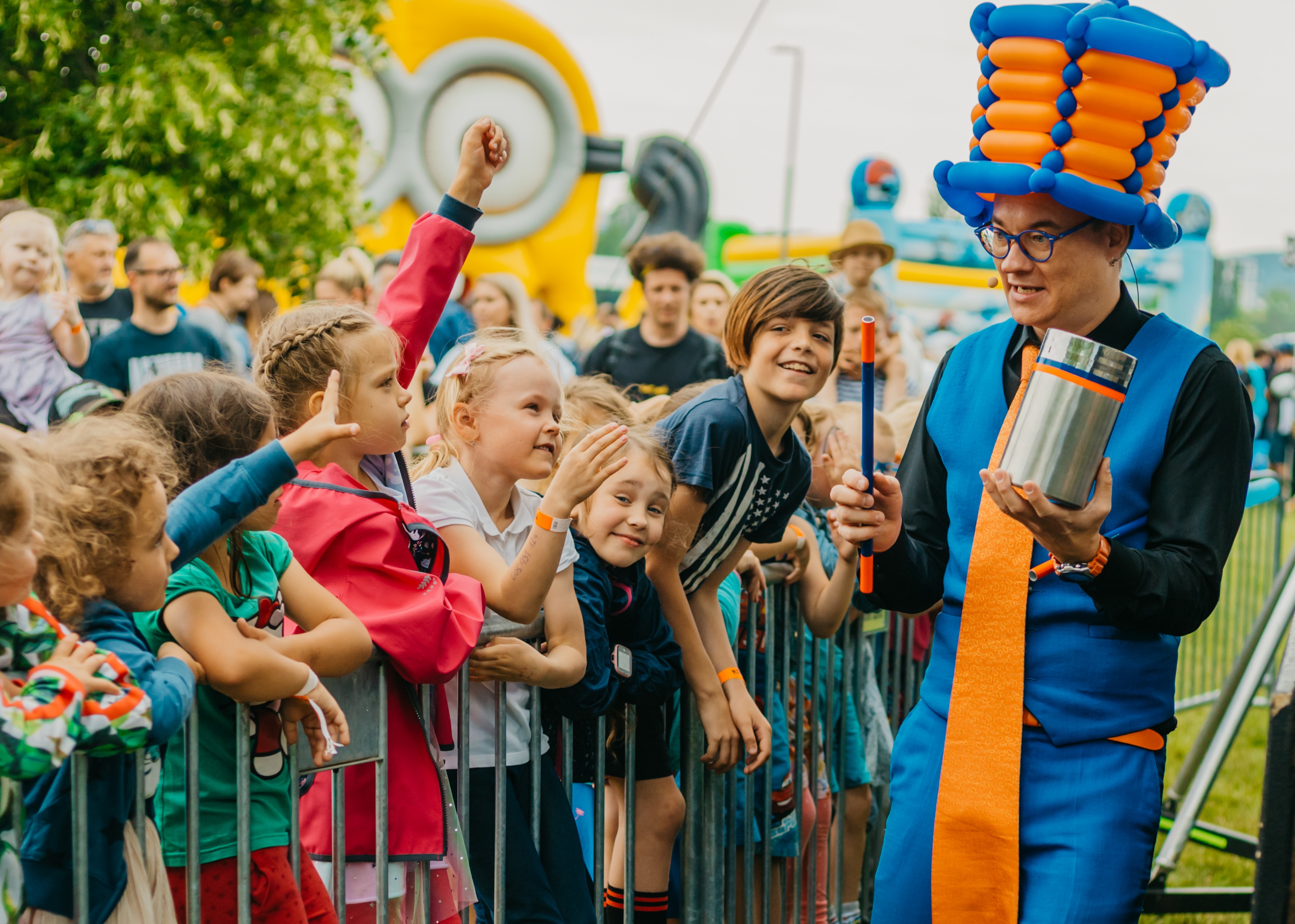 Kouzelník na oslavě velký